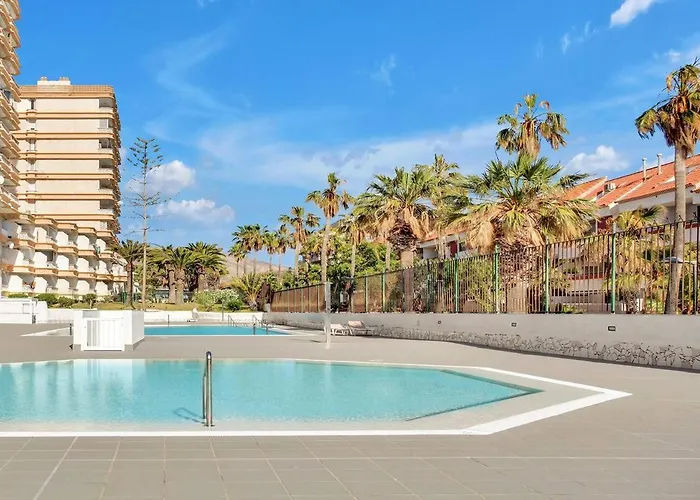 Modern Playa Honda In Playa De Americas 플라야데라스아메리카스