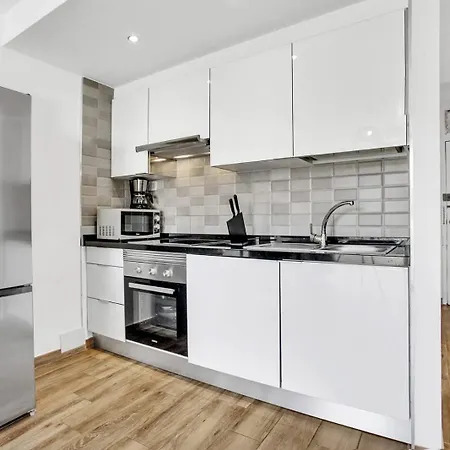 Modern In Playa De Americas Apartment *