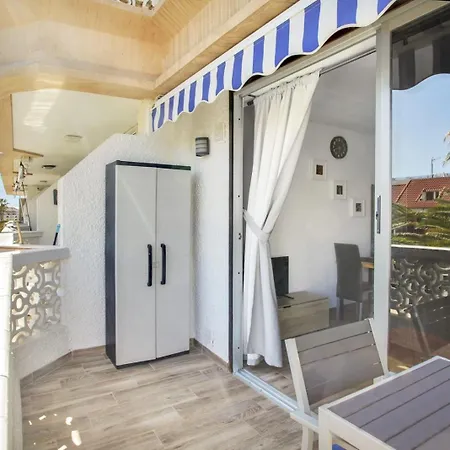 Modern Playa Honda In Playa De Americas Appartement