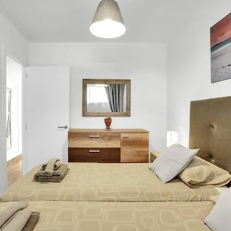 Apartman Modern In Playa De Americas *