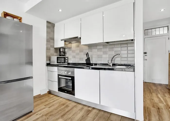 Modern Playa Honda In Playa De Americas Appartement *