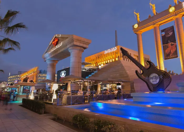 Modern In Playa De Americas Плая-де-лас-Америкас